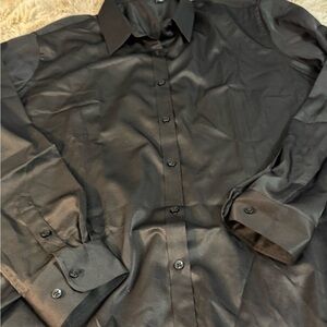 H&M Black Satin Short-Sleeve Button-Up Shirt – Silky & Chic, Oversized Fit!
